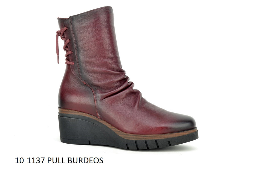 Paula Urban 10 1137 Pull Burgandy